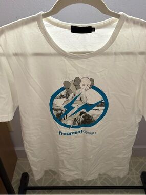 ORIGINAL FAKE x FRAGMENT Design sz 3 US sz M White Tee Tshirt Medicom Toy KAWS